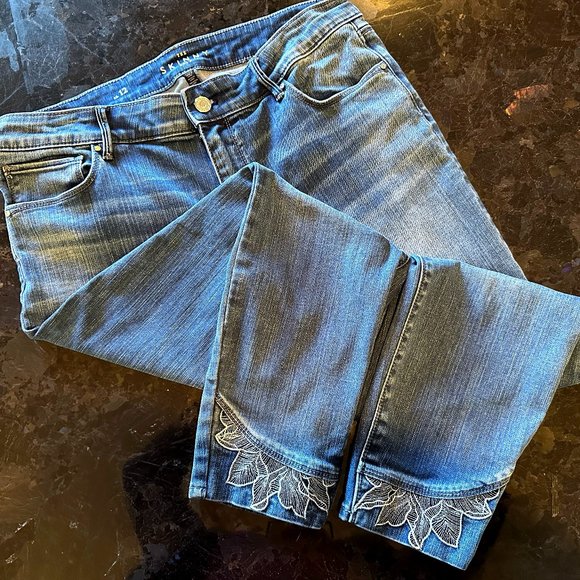 White House Black Market Denim - WHBM Silver-Embroidered Hem/Cuff Mid-Rise Skinny Jeans Size 12